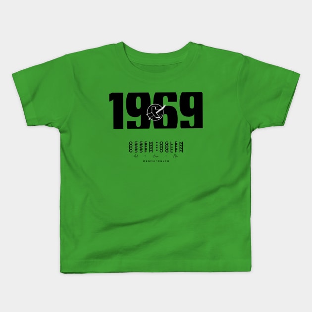 1969 ᴡʜɪᴛᴇ Kids T-Shirt by 32Baboons